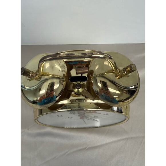 vintage 1996 Reader's Digest “Wind in the Willows Mr. Toad”wind-up alarm clock. - Picture 3 of 4